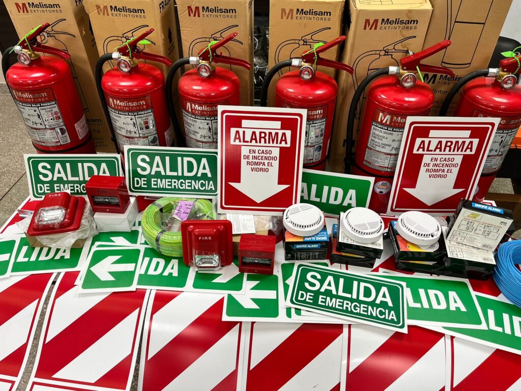 Se equiparon más de 20 centros de salud para prevenir y combatir incendios