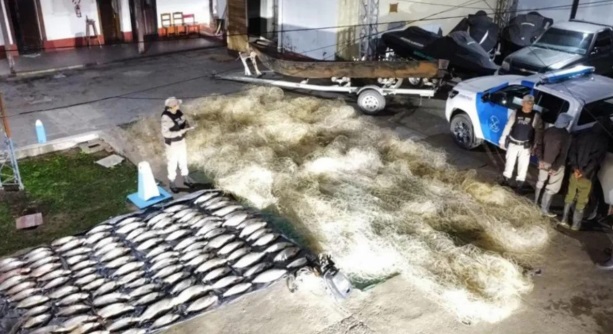 DETIENEN A PARAGUAYOS QUE PESCABAN EN AGUAS ARGENTINAS