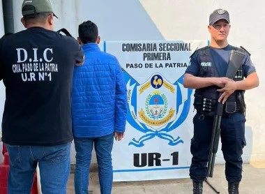 DETENIDO POR APUÑALAR A LA MADRE DE SU AMIGO