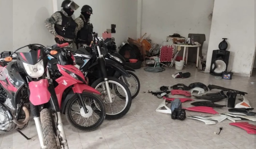 ALLANAN TALLERES MECÁNICOS Y RECUPERAN 12 MOTOCICLETAS