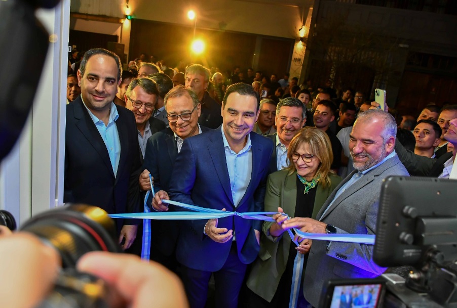 Valdés inauguró las nuevas instalaciones de la Liga Correntina, para seguir apostando al crecimiento del fútbol