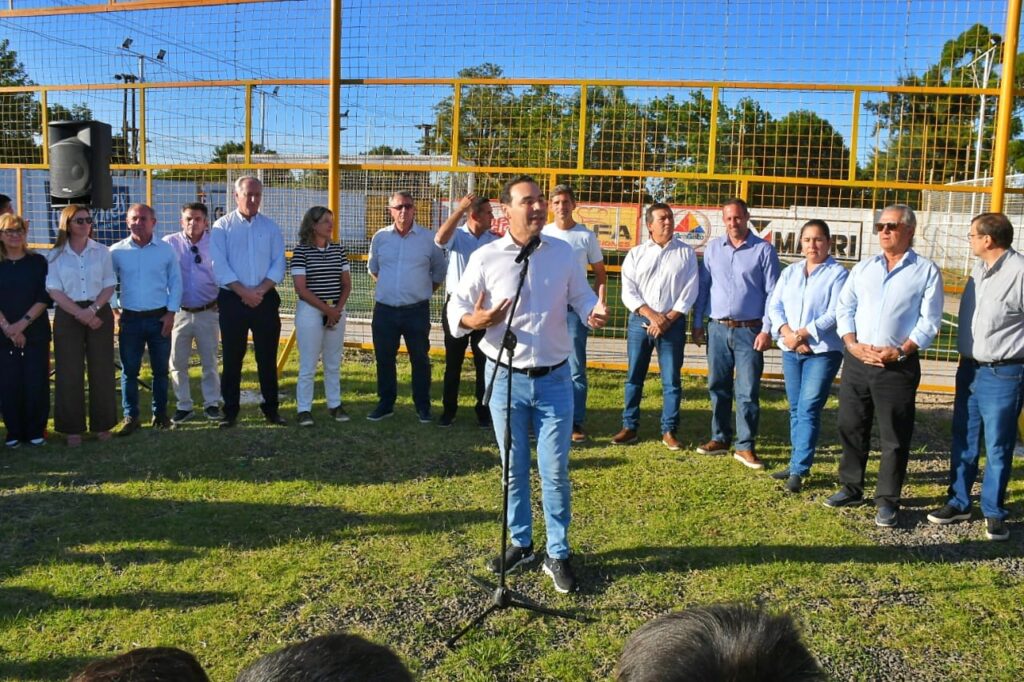 El Gobernador habilitó infraestructura deportiva en clubes curuzucuateños
