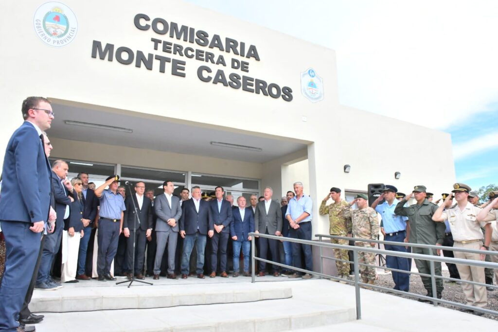 En Monte Caseros, Valdés inauguró una nueva Comisaría y destacó la incorporación de efectivos