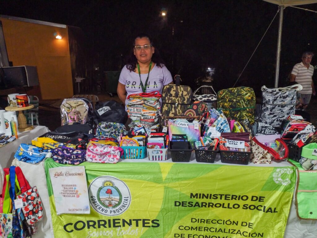 Exitosa venta de emprendedores en la Fiesta del Chamamé