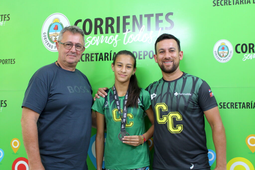 Jorge Terrile recibió a la campeona argentina de trail U20, Brenda Insaurralde