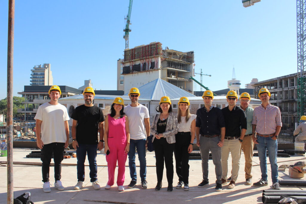 Jóvenes empresarios, fundadores de start ups y agentes inmobiliarios, con la mira puesta en “La Unidad”