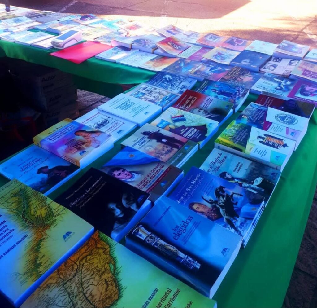 MUESTRA ITINERANTE DE LIBROS EN LOS FESTEJOS POR LOS 200 AÑOS DE BELLA VISTA