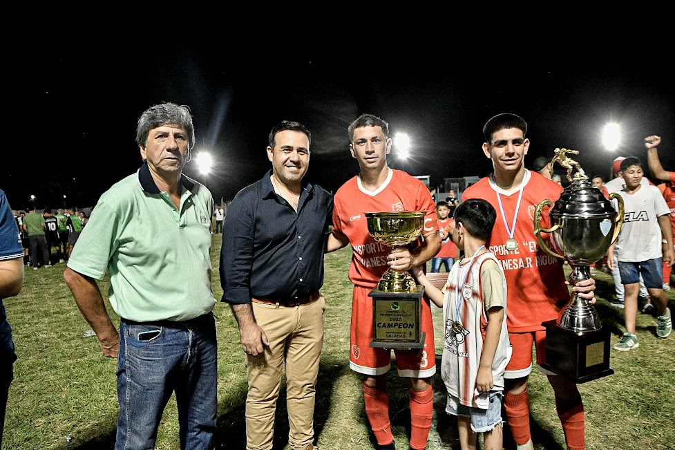 Calle Poí es el gran campeón del fútbol saladeño