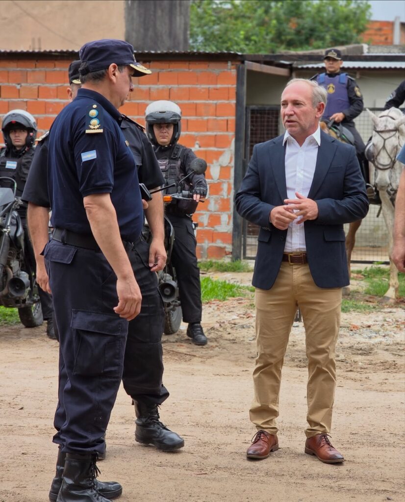 Importante operativo policial: 13 allanamientos, cuatro detenidos y 22 demorados
