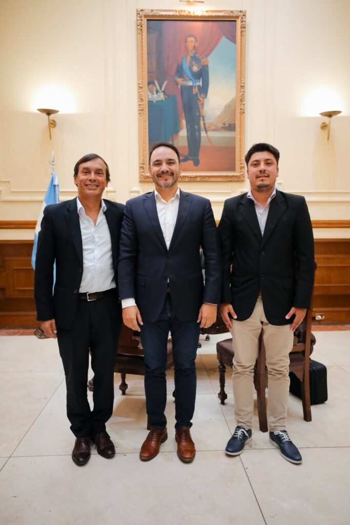 El gobernador Valdés recibió al intendente de Mantilla y ratificó el diálogo como eje de gestión