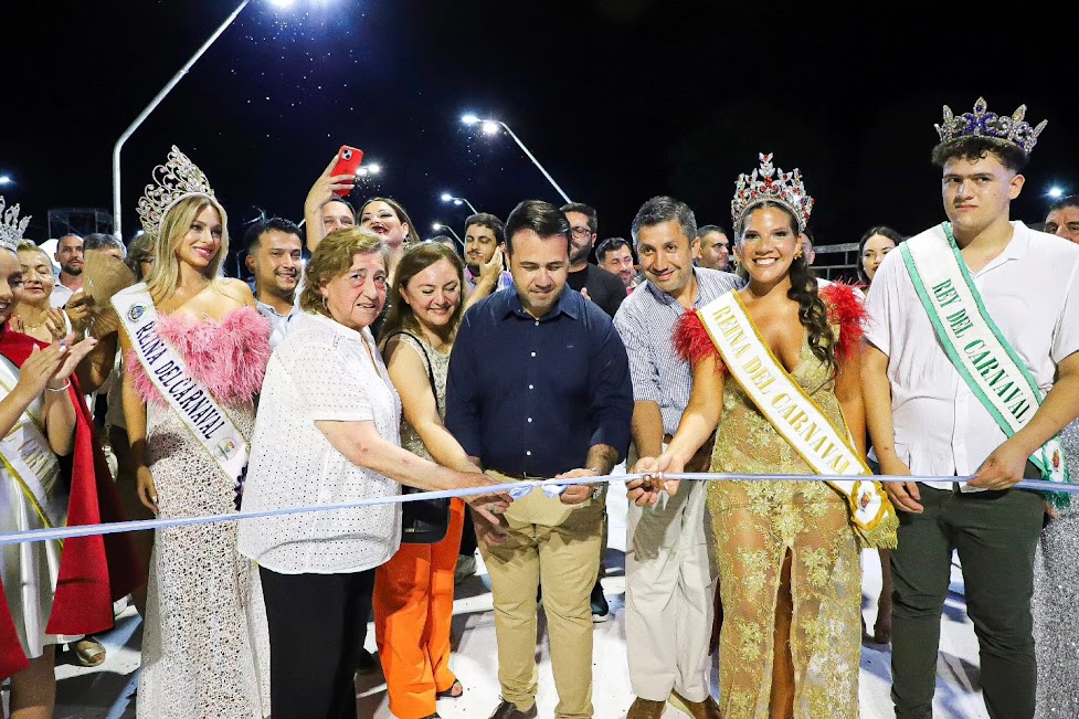 Gran marco de público en la primera noche de los Carnavales Saladeños 2026