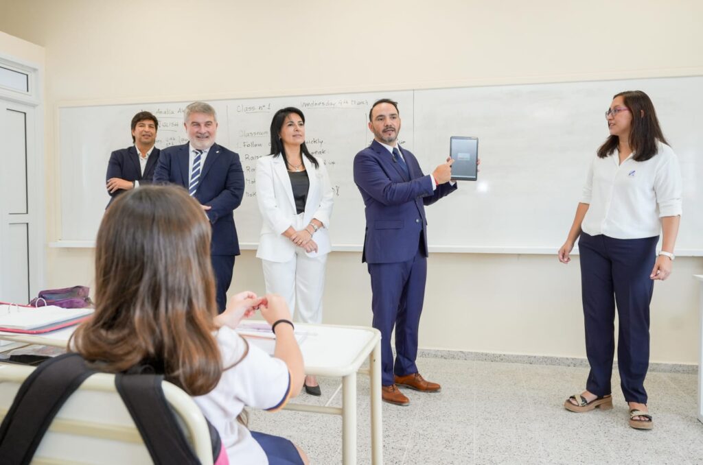 La App Tutores tendrá dos semanas de prueba y proyecta alcanzar a 260 mil alumnos