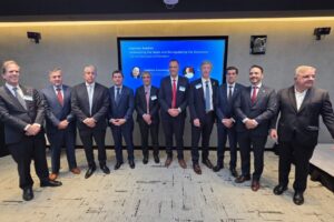 Valdés se reunió con importantes inversores, CEOS y gobernadores con el objetivo de conseguir financiamiento para la provincia