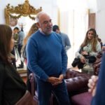 El intendente escuchó a vecinas en un espacio de diálogo abierto y de participación ciudadana.